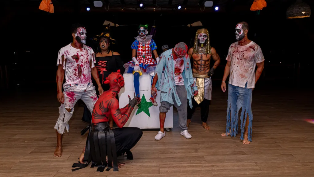 Festa de Halloween terá concurso de fantasias e muitas surpresas no Porto Seguro Praia Festa de Halloween terá concurso de fantasias e muitas surpresas no Porto Seguro Praia