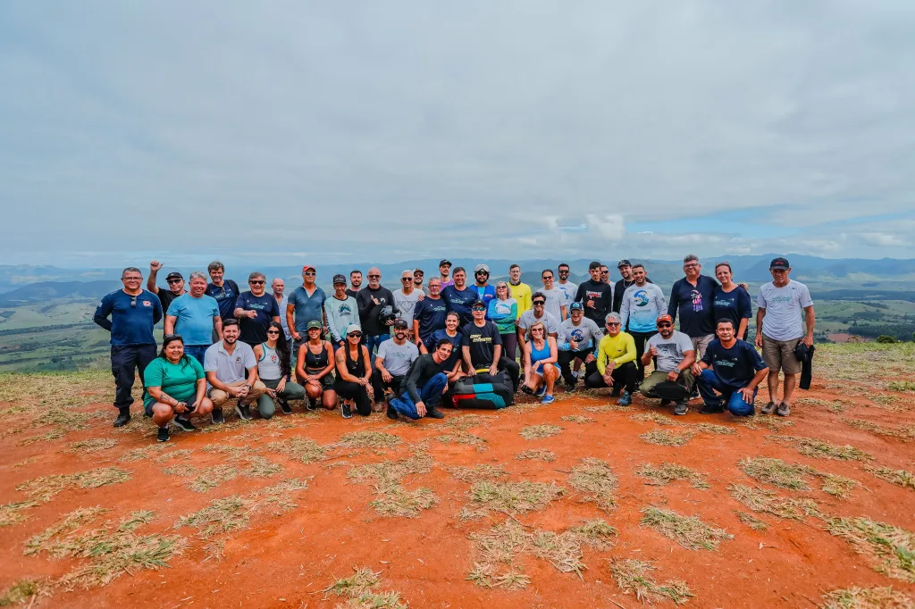  Inauguração da rampa do Monte Urubu reuniu amantes dos esportes de aventura em Anchieta
