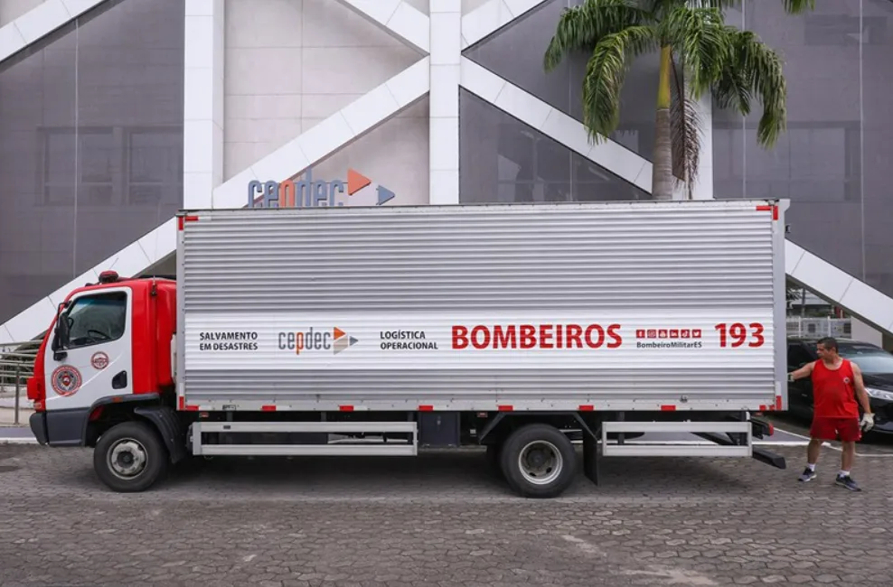 Entrega de Doações: Corpo de Bombeiros do ES 