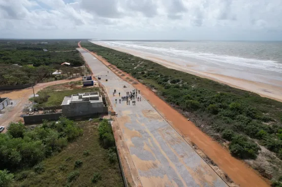 Prefeito de São Mateus e Deputado Federal Da Vitória anunciam mais obras para Guriri 