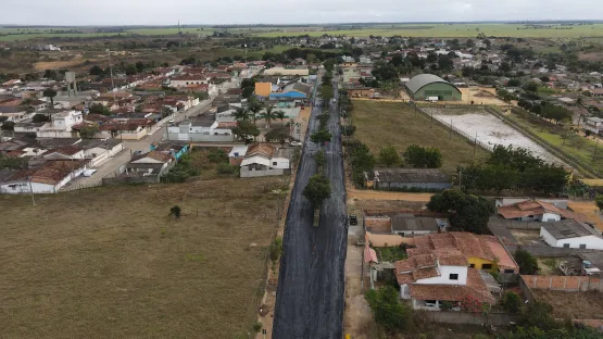 Distrito de Cristal do Norte, em Pedro Canário, recebe obra de pavimentação asfáltica