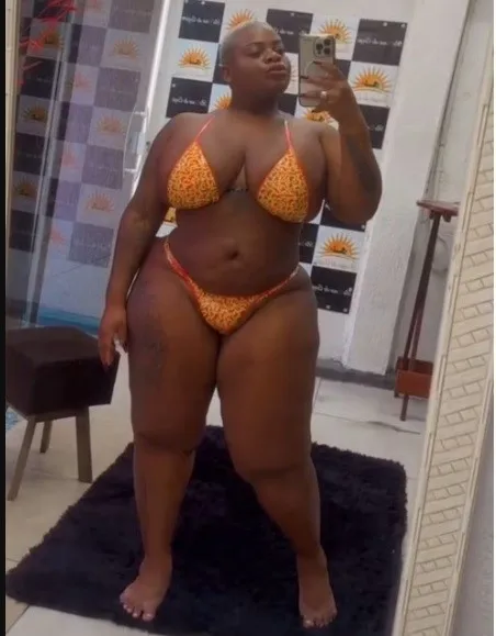 Jojo Todynho faz bronzeamento de fita e exibe cintura fina após perder mais de 40 kg