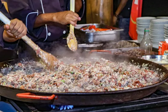 Abertura do Festival Raízes reúne ícones da gastronomia no Eco Bahia Hotel