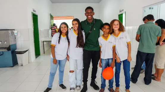 Prefeitura de Caravelas entrega escola Municipal na Barra de Caravelas reformada e ampliada 