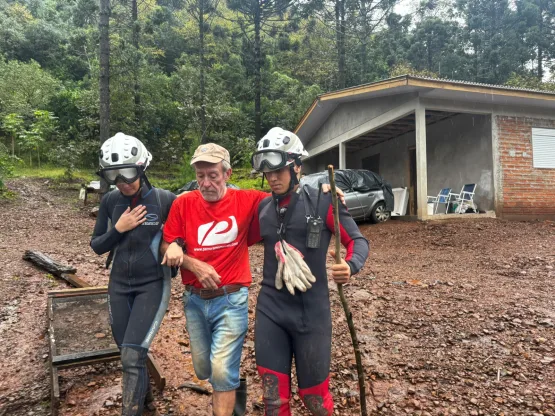 Prefeito de cidade gaúcha agradece a Jerônimo e parabeniza bombeiros baianos pela bravura na ajuda às vítimas das enchentes