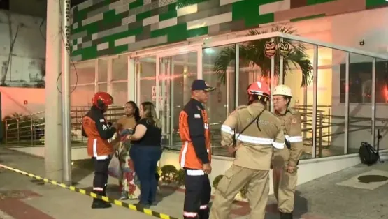  Incêndio destrói apartamento após briga de casal em Vila Velha