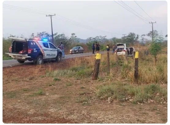 Motorista morre em acidente, e irmão da vítima mata os sobreviventes a tiros