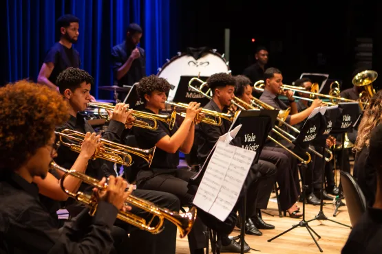 Banda Sinfônica Vale Música apresenta sucessos do Roupa Nova no Teatro da Ufes