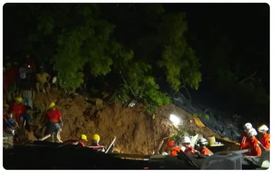 Estragos causados pelas chuvas deixam dois adolescentes desaparecidos em Salvador