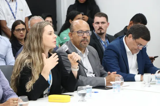 Comitiva da SDE visita Polo Plástico em Camaçari para reunião estratégica