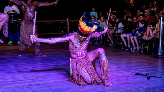 Show de capoeira e maculelê encanta hóspedes no Porto Seguro Praia Resort