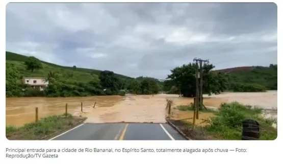  Rios transbordam e alagam os centros de Santa Teresa e Santa Leopoldina