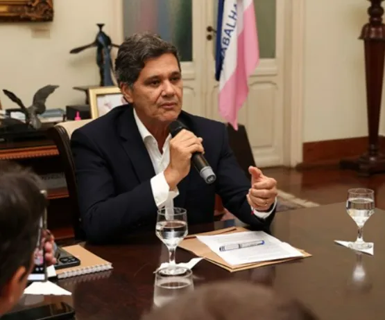 Renato Casagrande celebra investimentos bilionários da ArcelorMittal no Espírito Santo