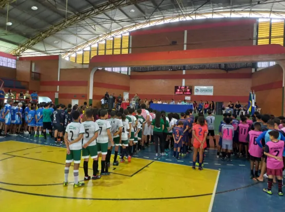 Prefeitura de Nova Venécia abre os Jogos Escolares e cerca de 600 estudantes devem movimentar o torneio