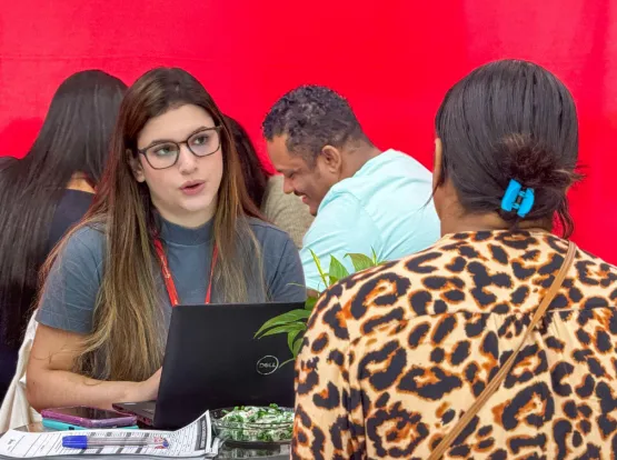 Feirão de empregos em Linhares gera 51 contratações e mais de 850 inscrições