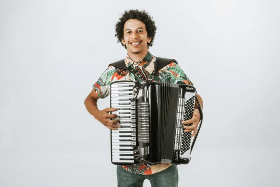 “Arraiá da Vila - Delírio Tropical de São João” promove encontros musicais inéditos