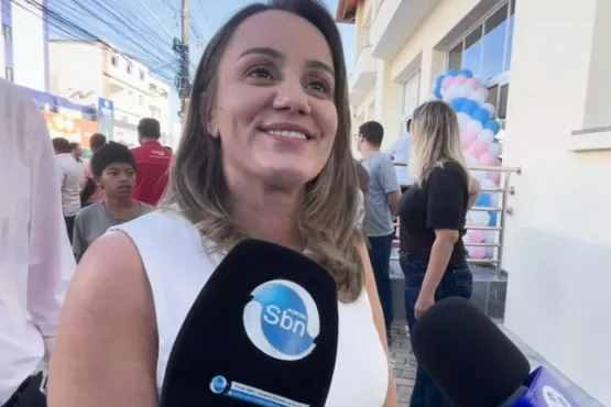 Emanuela Pedroso: ritmo intenso de entregas e diálogo com a população em seis municípios Foto: Rubens Floriano