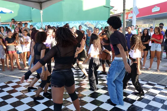 Coletivo Cultura Bethânia agita Viana com slam, mostra infantil e batalha de rimas