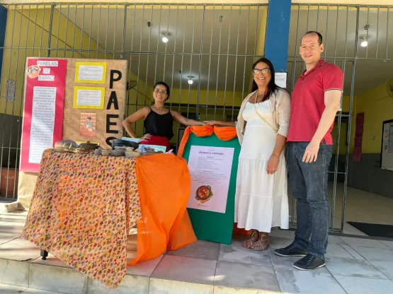 Estudantes da Emef José Modeneze produzem panelas de barro em valorização da cultura capixaba