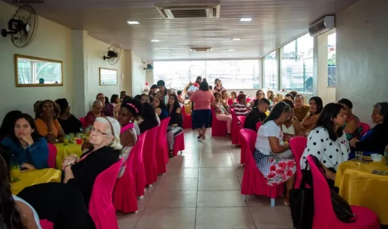 Outubro Rosa: Sobrevivi ao câncer e ajudo gratuitamente outros pacientes
