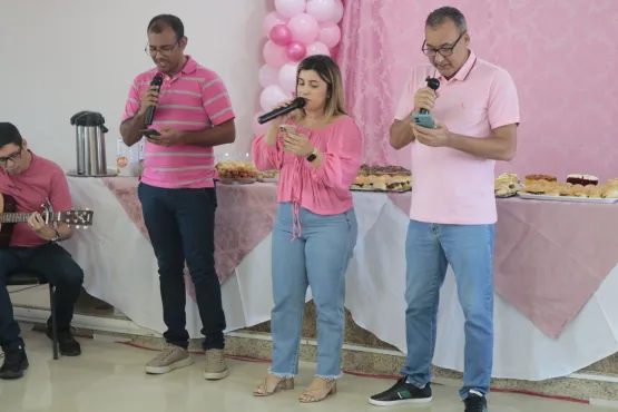 Câmara Municipal de Jaguaré realiza ação em apoio ao Outubro Rosa e reforça compromisso com a saúde das mulheres