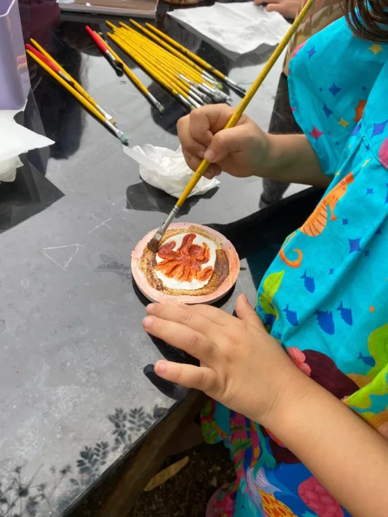 Oficina do Projeto Tamar ensina a ciência da paleontologia para as crianças