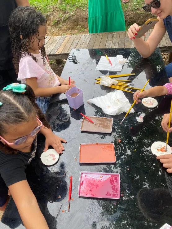 Oficina do Projeto Tamar ensina a ciência da paleontologia para as crianças