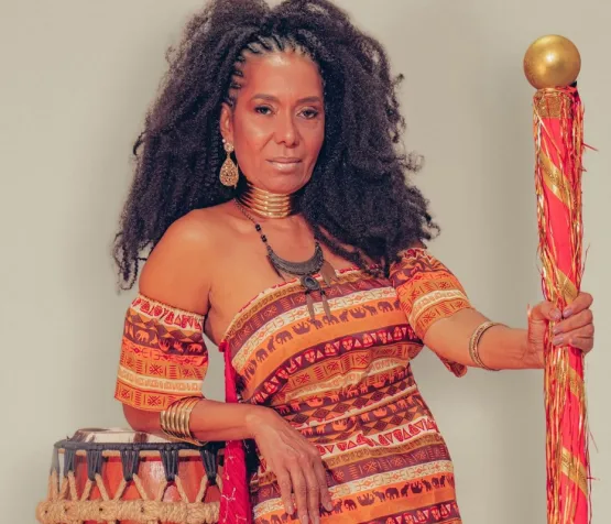 Desfile em Linhares celebra memória e estética afro-brasileira Desfile em Linhares celebra memória e estética afro-brasileira