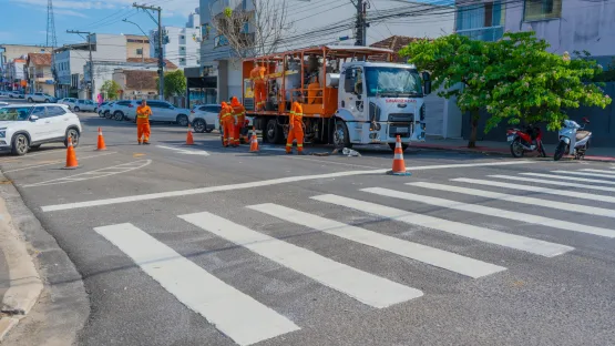 Linhares intensifica revitalização da sinalização horizontal com pintura termoplástica de alta durabilidade
