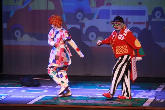 Espetáculo promove educação no trânsito em escolas de Vila Velha