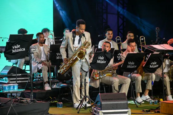 Vale Música Jazz Band lança álbum em concerto gratuito na Praia da Costa