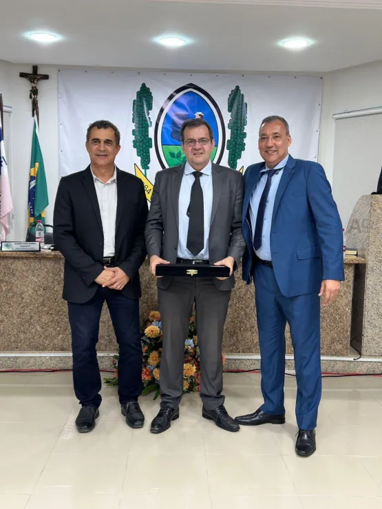 Câmara de Jaguaré homenageia forças de segurança e concede Títulos de Cidadão em sessão solene