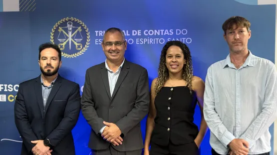 Prefeito de São Mateus acompanha posse da nova diretoria do TCE-ES em Vitória