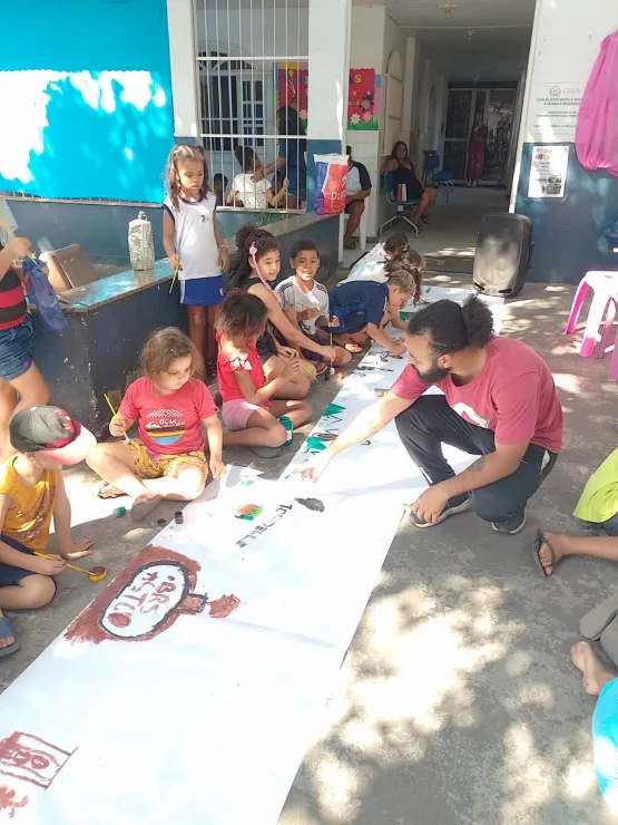 Crianças de Maria Ortiz desenvolvem a consciência ambiental por meio da arte