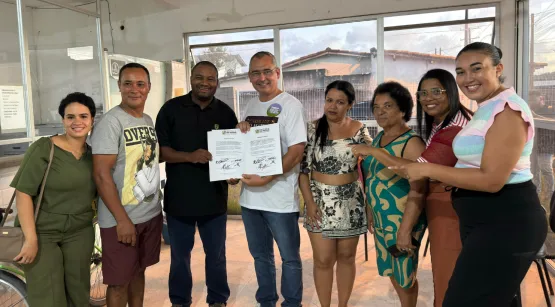 Prefeitura formaliza regularização de imóveis e reforma de UBS