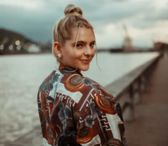 Corona Praia Sunsets estreia edição 2026 em Linhares neste sábado