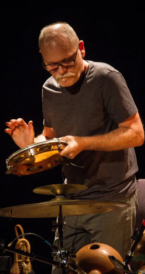 Festival Batidas do Mundo traz grandes nomes da percussão ao Cais das Artes