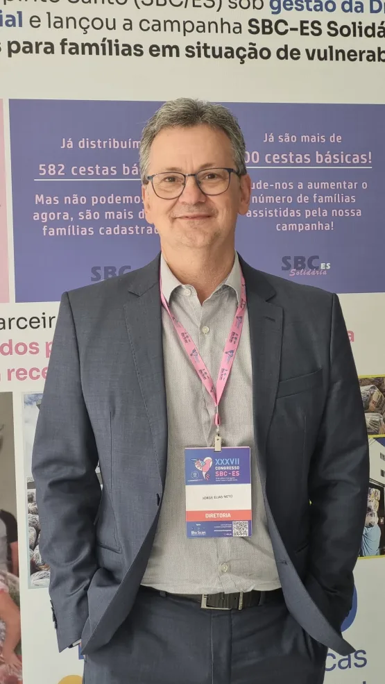 Médico e escritor Jorge Elias Neto celebra 25 anos de carreira com antologia poética