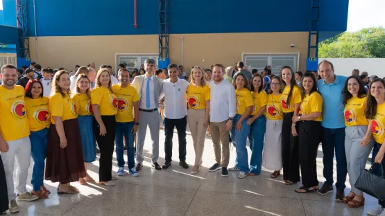 Prefeito e Vice-governador entregam a Escola Municipal de Ensino Fundamental em Tempo Integral Evaldo Soella, no bairro Gaivotas