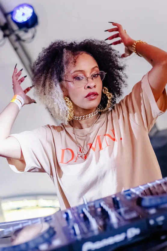 Do funk ao tecnobrega, “Carnaval na Selva” promove festa de ritmos no Centro de Vitória