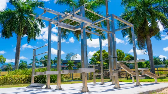 Esporte e Lazer instala academia ao ar livre na Linha Verde, na Lagoa do Meio