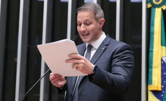 Câmara aprova projeto antifacção com penas de até 40 anos