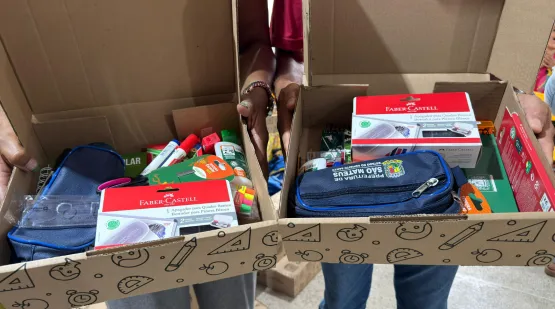 Mais de 16 mil alunos começam a receber novos uniformes em São Mateus