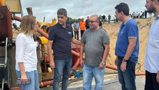 Prefeita de Montanha acompanha governador em aeronave oficial e reforça parceria em agenda no norte do Estado