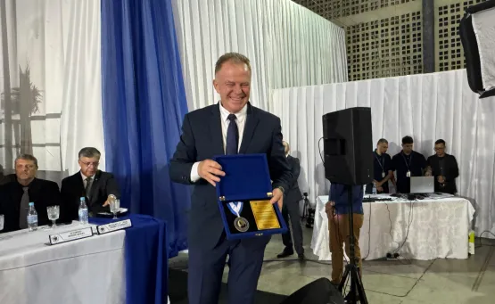 Ex-governador Renato Casagrande é homenageado com a Comenda Graça Aranha em Santa Leopoldina