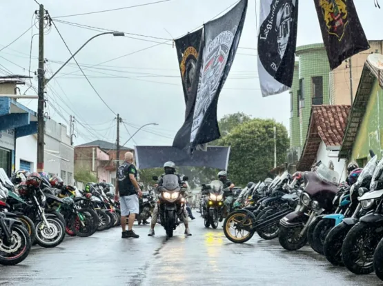 Encontro de motociclistas reúne público e movimenta Mucuri