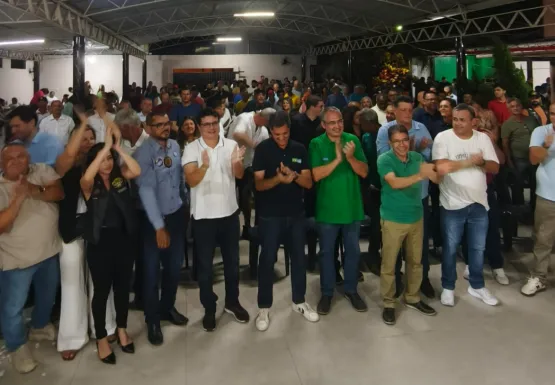 Prefeitos e vereadores participam de encontro regional em São Mateus com a presença do govrnador Ricardo Ferraço