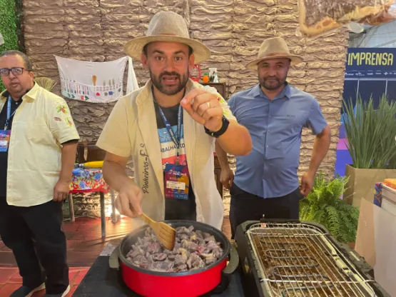 Produtos típicos e cultura regional foram destaques de Pinheiros na Feira dos Municípios