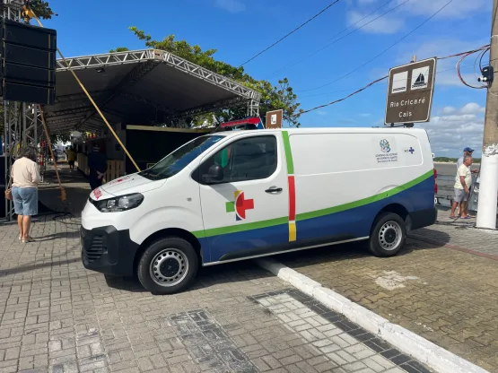 Governador Ricardo Ferraço entrega nova ambulância e repassa recursos para CAPS em Conceição da Barra