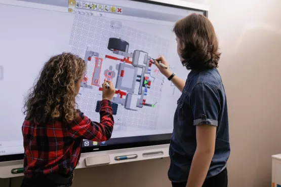A tecnologia e a escola atual: inovação com propósito pedagógico